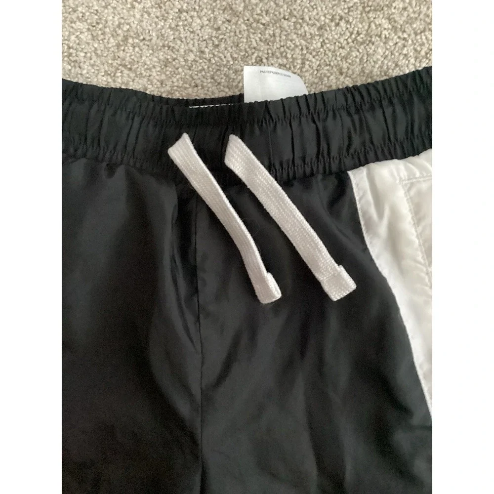 Nike Boys Swim Trunks Size XS Black/ White